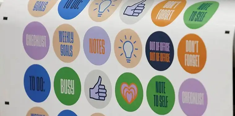 کاغذ پشت چسبدار چاپ لیبل ۴ رنگ چاپ لیبل روکش سلفون